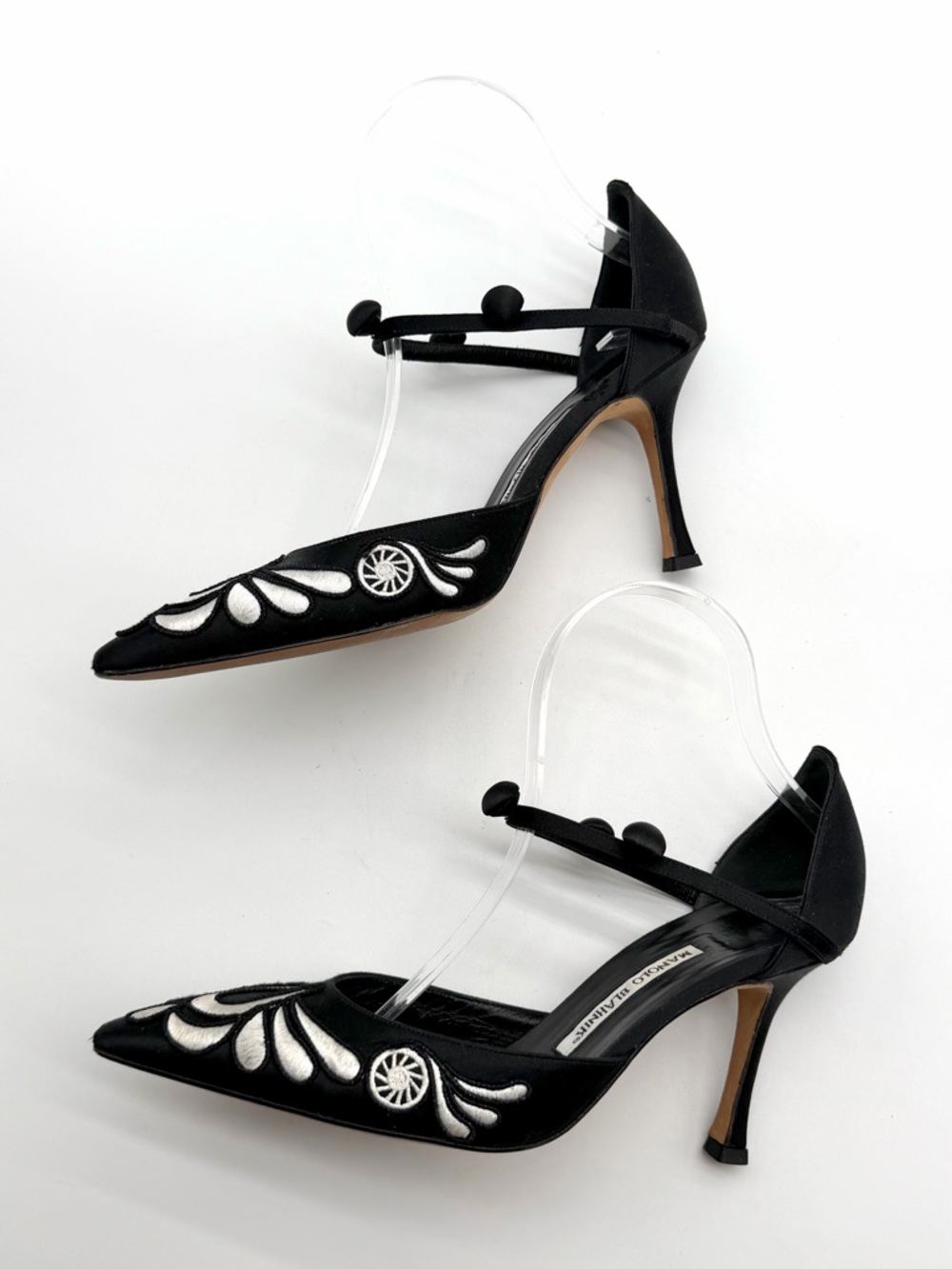 Manolo Blahnik Vintage 2007 Limited Edition  Embroidered Satin Pumps Heels EU 37 - Picture 5 of 12